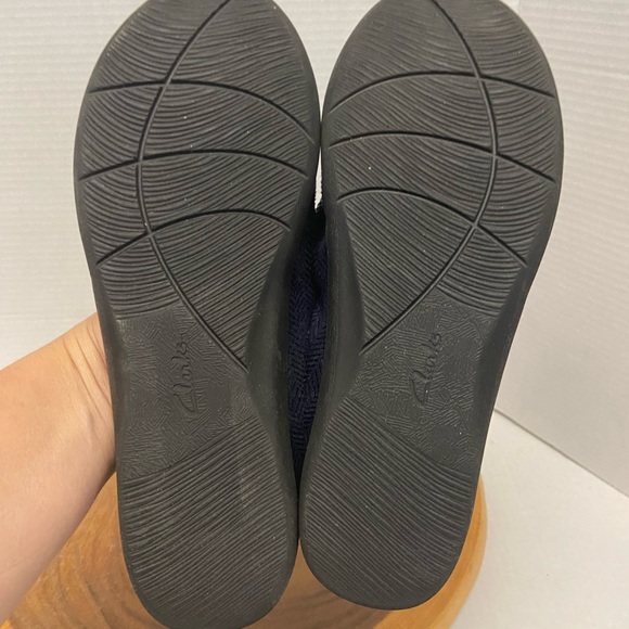 Clarks Cliud Steppers Cushion Soft Flats - Picture 8 of 9